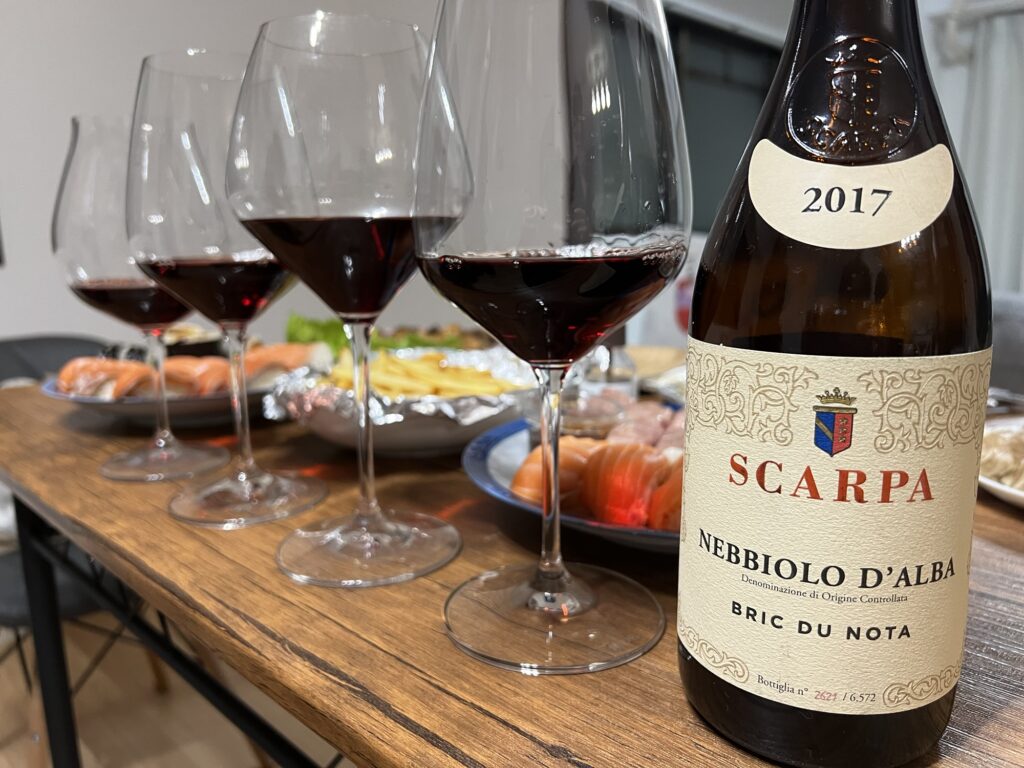 スカルパ ブリック・デュ・ノータ 2017(Nebbiolo d'Alba)|花の香りと凝縮した果実味が際立つピエモンテ