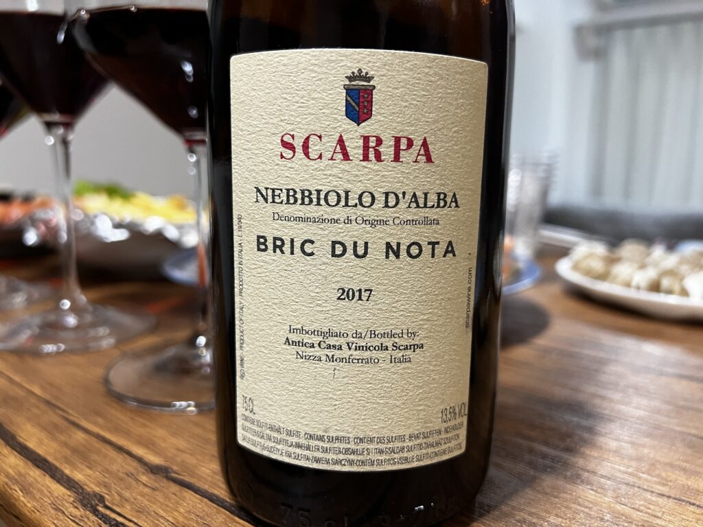 スカルパ ブリック・デュ・ノータ 2017(Nebbiolo d'Alba)|花の香りと凝縮した果実味が際立つピエモンテ